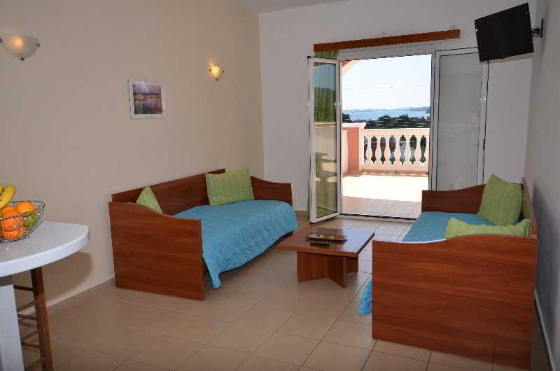 Paradiso Sea View And Pool Corfu 2*